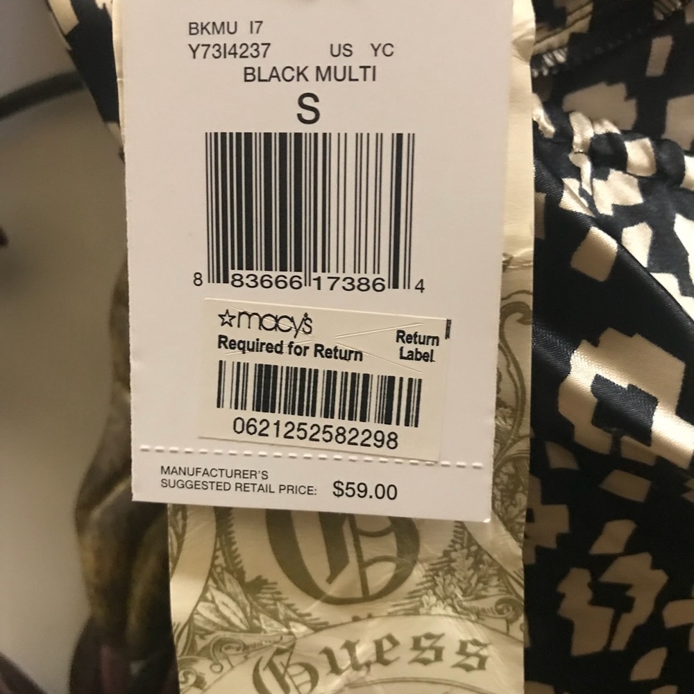 Guess - Picture 4 of 7